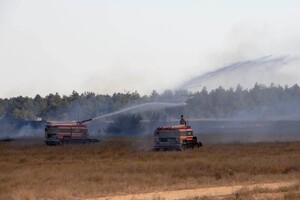 Во время учебных стрельб на Юге Украины загорелся полигон