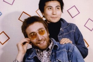 Вбивця Джона Леннона вибачився перед Йоко Оно і попросив про звільнення 