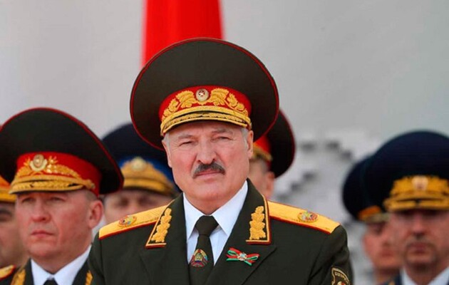 Лукашенко назвал протестующих дрянью и поблагодарил силовиков за разгоны в Минске 