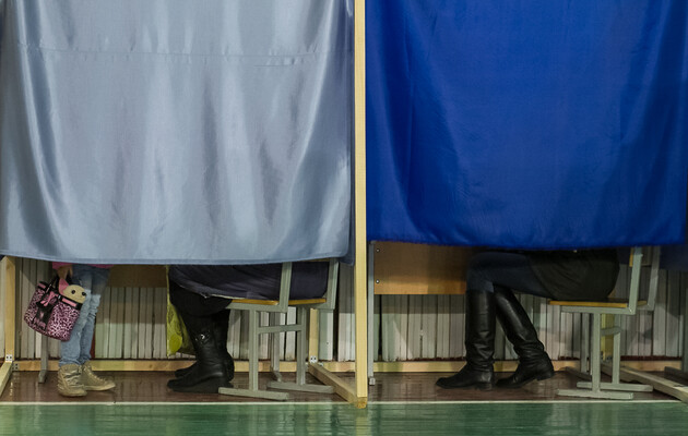 Более 30% граждан поддержали бы на местных выборах партию, за которую голосовали на парламентских - опрос 