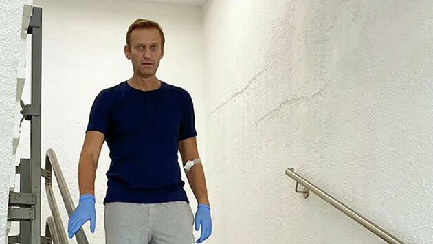 У Росії заарештували рахунки і квартиру Навального, поки він лежав у комі 