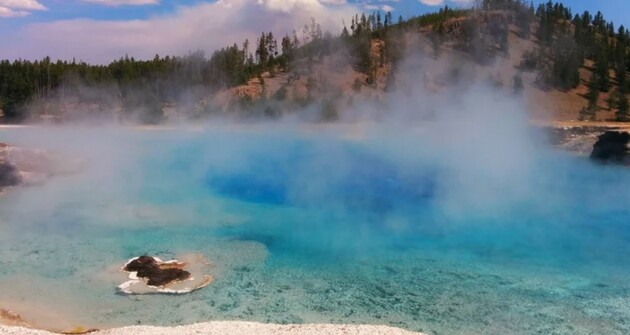 Гарячі джерела могли бути колискою життя на Землі
