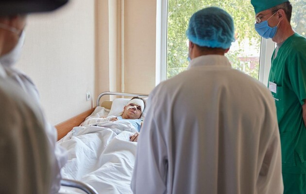 «Выпишут в ближайшие дни»: врачи рассказали о состоянии курсанта, который выжил после крушения АН-26 