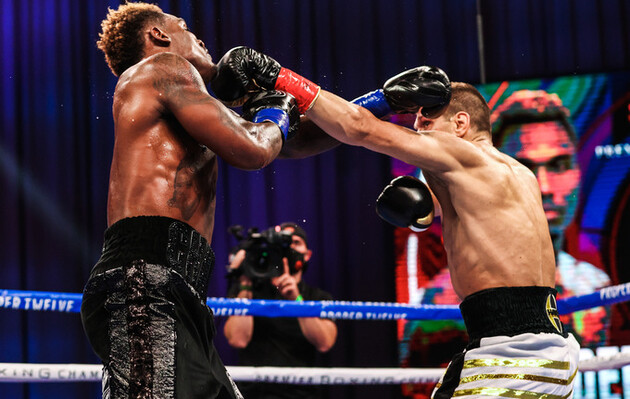 Деревянченко редко удавалось достать соперника