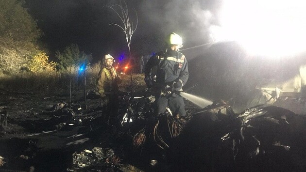 Авіакатастрофа під Чугуєвом: рятувальники завершили роботи на місці катастрофи АН-26 