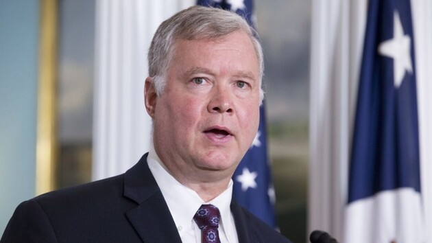 Стивен Биган