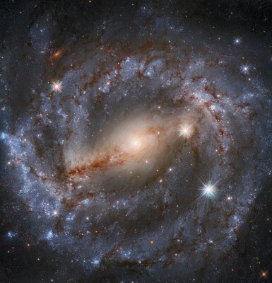«Хаббл» сделал снимок галактики из созвездия Волка