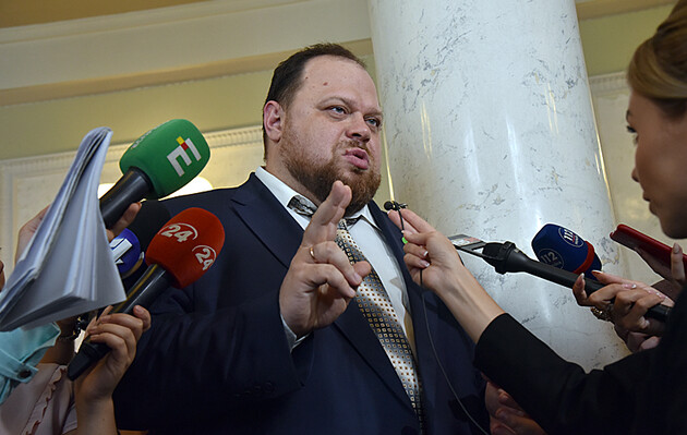 Стефанчук предложил в ближайшее время рассмотреть законопроект о работе Рады в онлайн-режиме