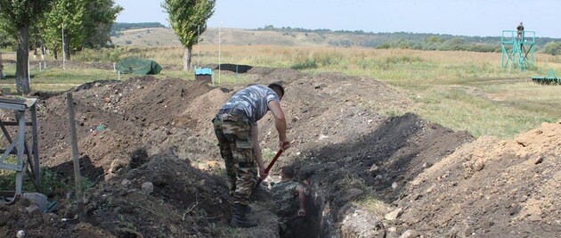 В Донбассе боевики активно укрепляют позиции и минируют подступы – разведка