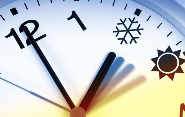 В Украине переводят часы на зимнее время - новости украины