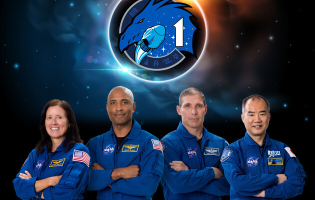 В рамках миссии Crew-1 на МКС прибудут четыре астронавта