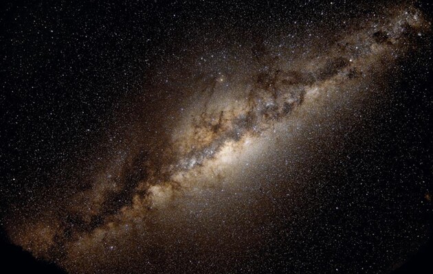 В центре Млечного Пути нашли остатки другого скопления или галактики