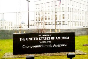 В Киеве избили сотрудницу посольства США, женщина умерла