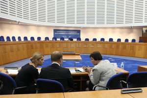 Последнее предупреждение России: Комитет министров Совета Европы требует выплатить компенсации