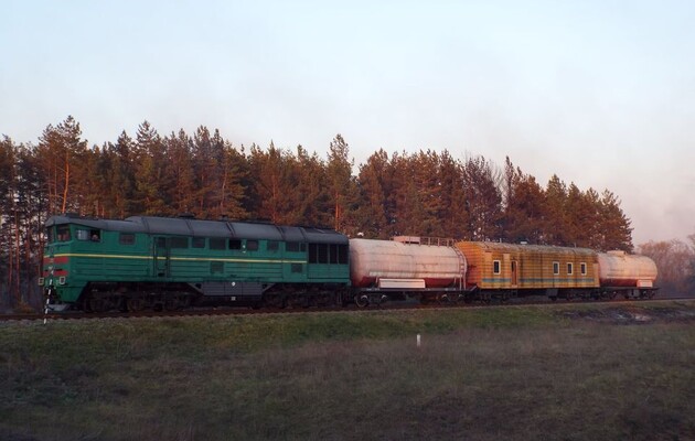 В Луганской области для тушения пожаров вдоль линии разграничения применяют пожарный поезд