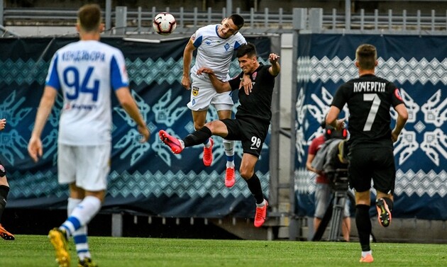 Встреча "Динамо" и "Зари" - центральный матч тура