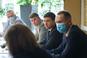 Зеленский рассказал о планах застраховать учителей