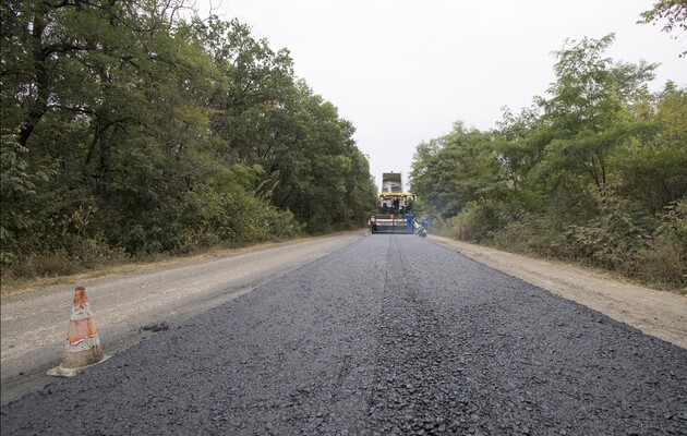 На дорогах Украины должны появиться новые ограничители скорости 