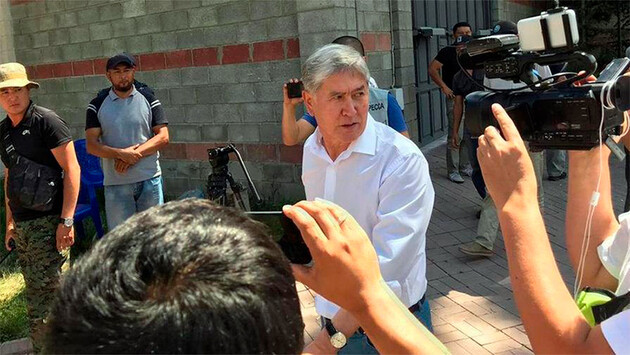  Алмазбек Атамбаєв вийшов на свободу