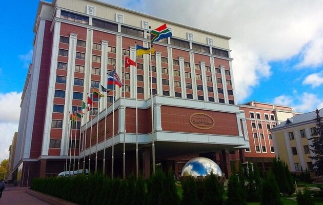  И это единственный формат, который может повлиять на изменения Конституции извне