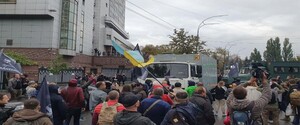 Під судом, який залишив Антоненко в СІЗО, сталася бійка між активістами і силовиками 