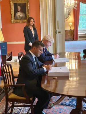 Украина и Британия подписали Соглашение о стратегическом партнерстве – Кулеба