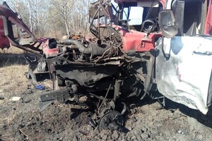 На Луганщине автомобиль ГСЧС подорвался на взрывчатке 