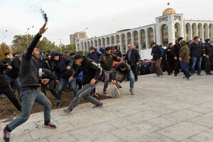 В Бишкеке ввели комендантский час
