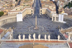 Ватикан відкриє в Римі центр для біженців 