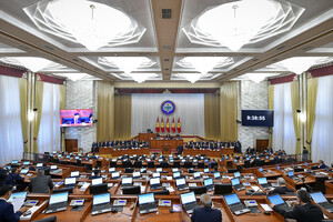 Повторные выборы в парламент Кыргызстана пройдут 20 декабря
