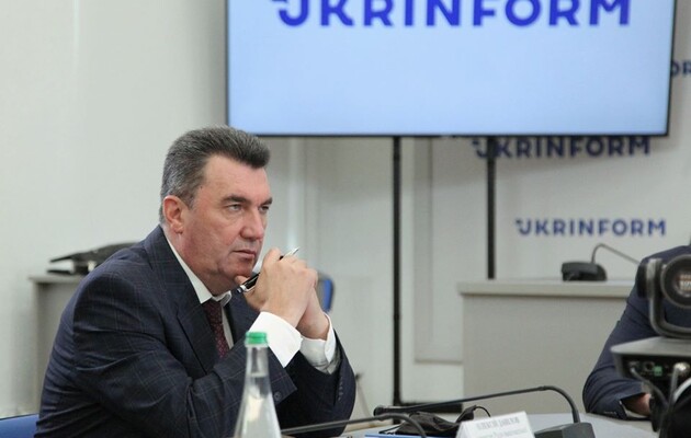  Данилов добавил, что в СНБО не исключают, что эскалация может произойти в ближайшие месяцы