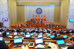 Парламентські вибори в Киргизстані відкладені до червня 2021 року