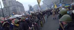 Активісти з Майдану йдуть мирним маршем до Ради