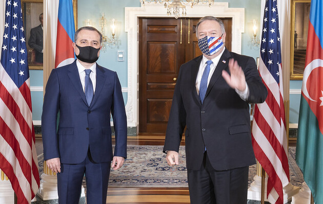  Вірменський і азербайджанський міністри відмовилися від тристоронньої зустрічі