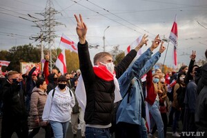 У Мінську проходить стотисячний марш на підтримку 