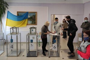 В Киеве выявили проблемы на одном из избирательных участков, он закрыт