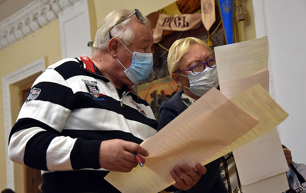 Багато українців готові голосувати, не відвідуючи виборчі дільниці