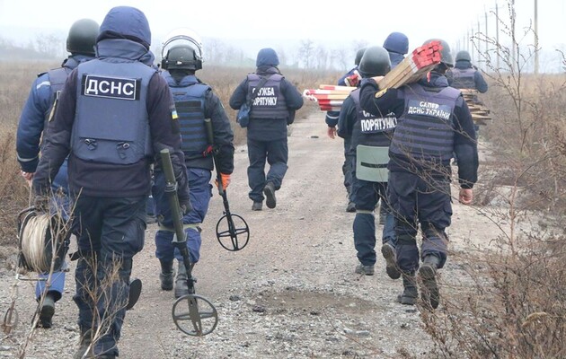 Украинские саперы обнаружили полсотни мин и снарядов на 2 га территории в зоне ООС за сутки