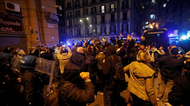 В крупных городах Италии состоялись антиправительственные протесты