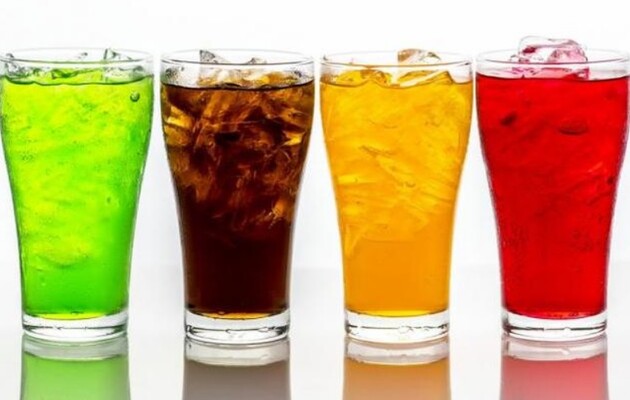 Дієтична газована вода виявилася такою ж небезпечною, як і "повноцінна"