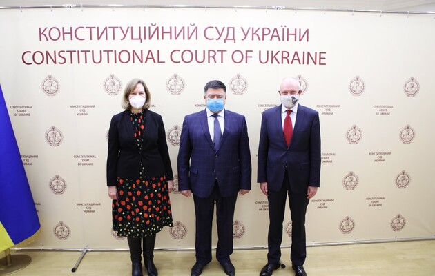 Кристина Квин и Матти Маасикаас напомнили Тупицкому о важности антикоррупционных реформ, внедренных после Революции Достоинства