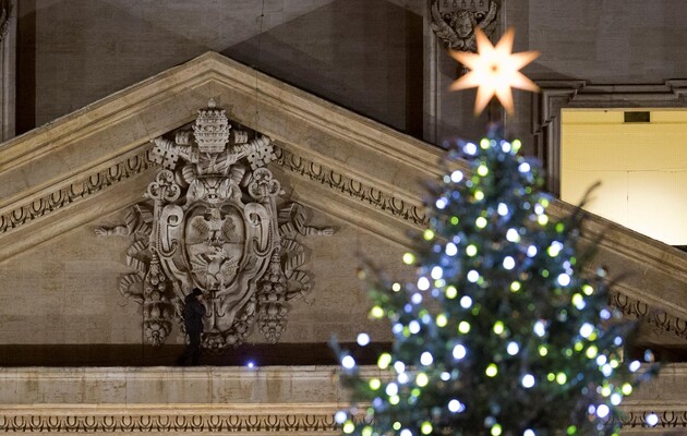 Різдвяні урочистості за участю папи Франциска відбудуться з обмеженою кількістю запрошених