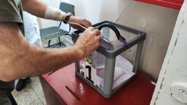 Первый тур выборов состоялся 25 октября