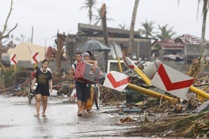 На Филиппины обрушился супертайфун «Гони», есть жертвы 