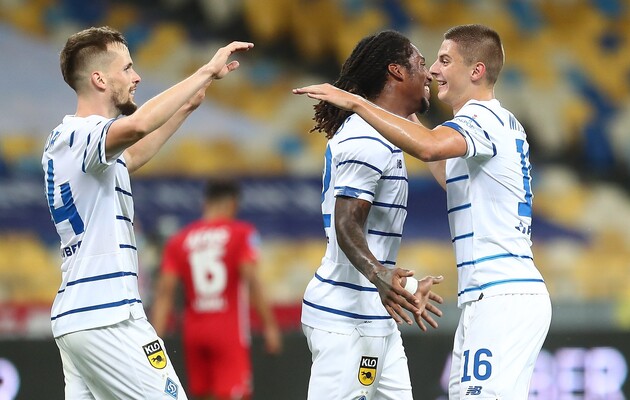 "Динамо" сыграет на "Камп Ноу"