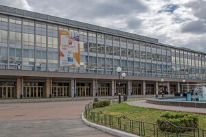 У київському Палаці спорту МОЗ розгортає мобільний COVID-шпиталь - Ляшко 
