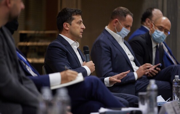 Зеленский выступил перед депутатами и уехал на телеэфир