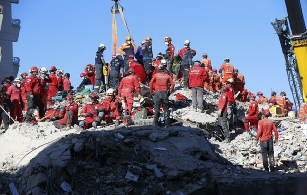 Число погибших в результате землетрясения в Турции возросло до 92 