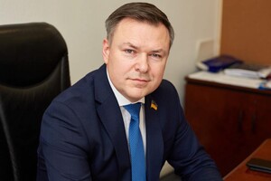 Голова комітету Ради з нацбезпеки захворів на COVID-19