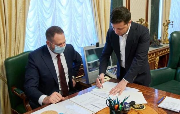 Украина приостановила важный контракт с Азербайджаном по устному распоряжению Зеленского    